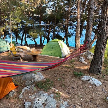 Pine Side Camp Hotel Himarë Eksteriør billede