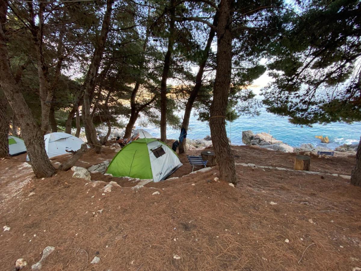 Pine Side Camp Hotel Himarë Eksteriør billede