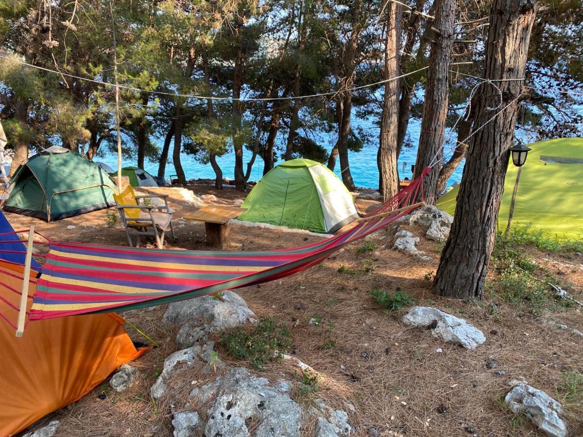 Pine Side Camp Hotel Himarë Eksteriør billede