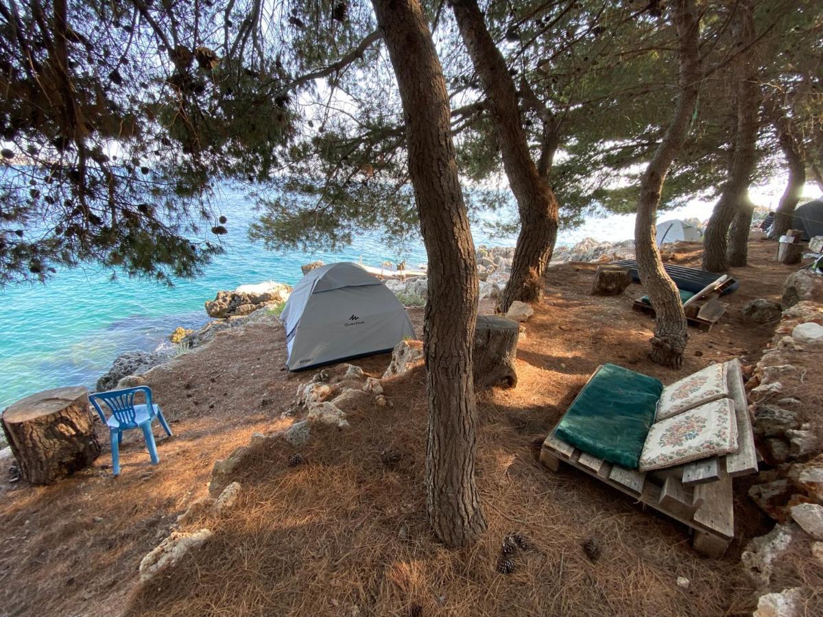 Pine Side Camp Hotel Himarë Eksteriør billede